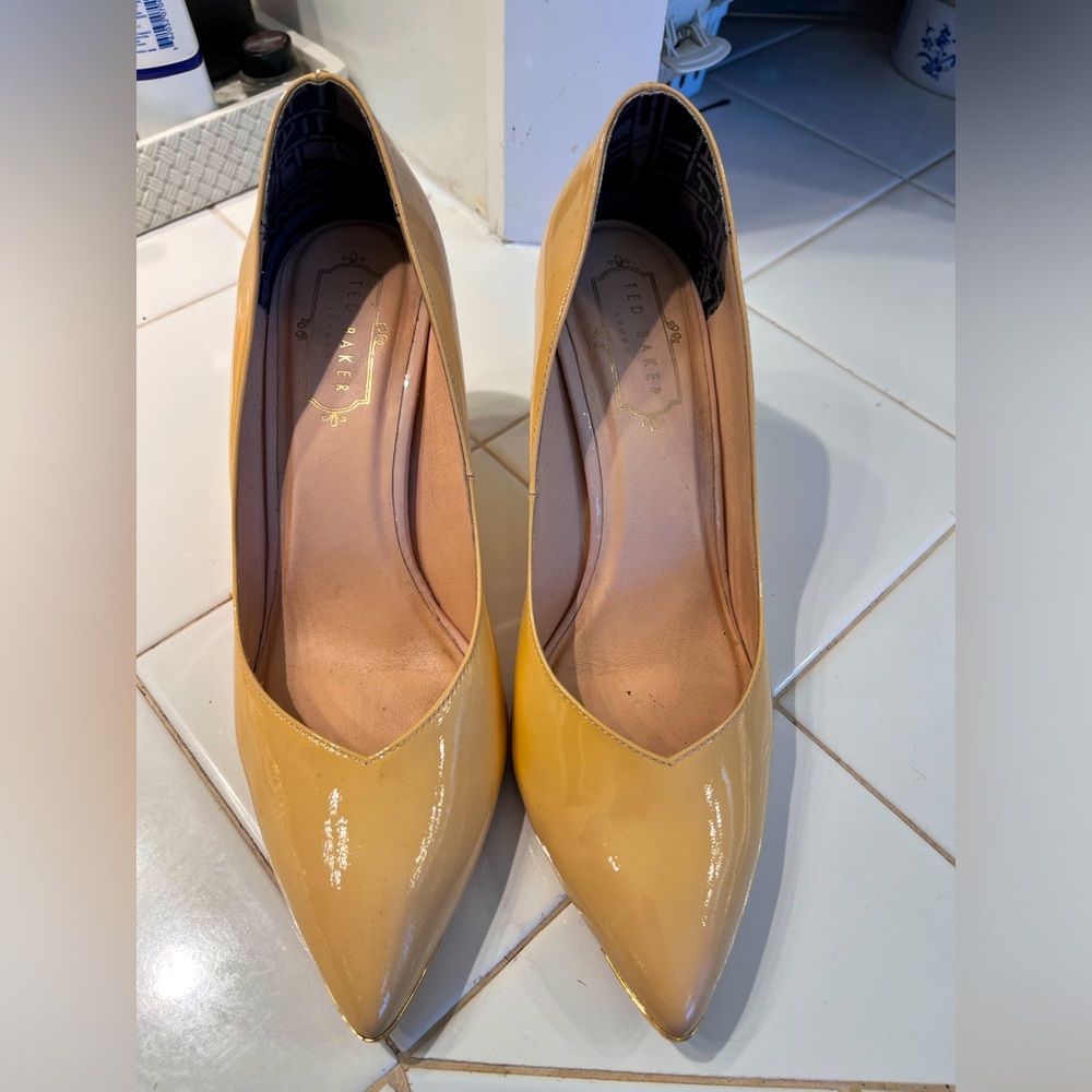 Ted baker 8.5